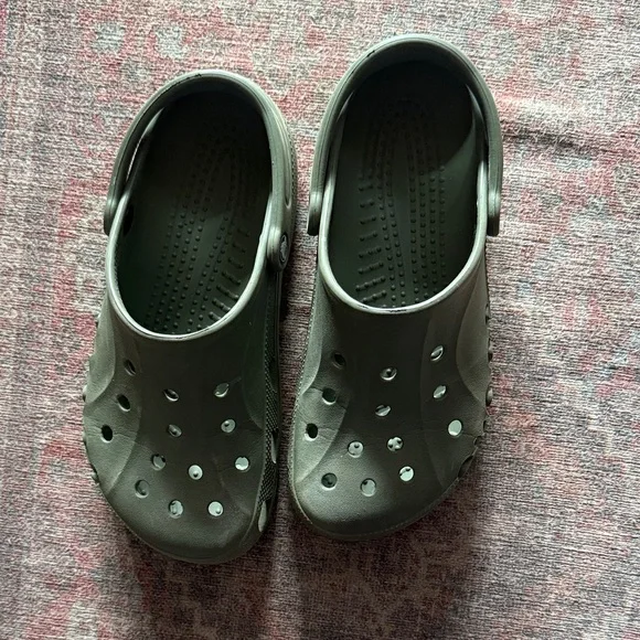 CROCS Classic Clog in Olive Green - Picture 1 of 3